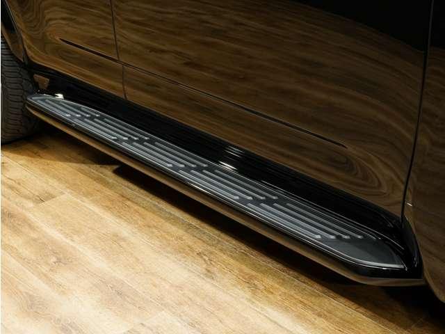 ＬＸ ＬＸ６００　ＵＮＩＶＥＲＳＡＬＤＥＳＩＧＮカスタム（前後エアロ／Ｒウイング／２４ｉｎホイール）／Ｆスポーツ仕様（新品純正部品）／１オーナー車／禁煙／屋内保管／Ｒエンター／ワイヤレス充電／Ｐバックドア／ＥＴＣ２．０（50枚目）