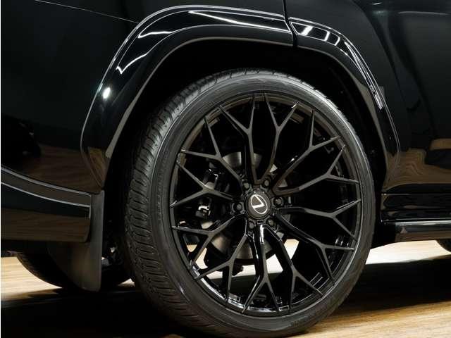 ＬＸ ＬＸ６００　ＵＮＩＶＥＲＳＡＬＤＥＳＩＧＮカスタム（前後エアロ／Ｒウイング／２４ｉｎホイール）／Ｆスポーツ仕様（新品純正部品）／１オーナー車／禁煙／屋内保管／Ｒエンター／ワイヤレス充電／Ｐバックドア／ＥＴＣ２．０（66枚目）