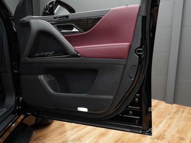 ＬＸ ＬＸ６００　ＵＮＩＶＥＲＳＡＬＤＥＳＩＧＮカスタム（前後エアロ／Ｒウイング／２４ｉｎホイール）／Ｆスポーツ仕様（新品純正部品）／１オーナー車／禁煙／屋内保管／Ｒエンター／ワイヤレス充電／Ｐバックドア／ＥＴＣ２．０（70枚目）