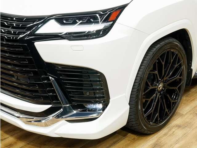 ＬＸ ＬＸ６００　ＵＮＩＶＥＲＳＡＬＤＥＳＩＧＮ２４インチホイール／１オーナー車／禁煙車／屋内保管車／マクレビ／Ｒエンター／モデリスタエアロ＆ステップ／グリルＢＬＫ仕様／本革／ＳＲ／デジタルミラー／Ｐバックドア／ＥＴＣ（11枚目）