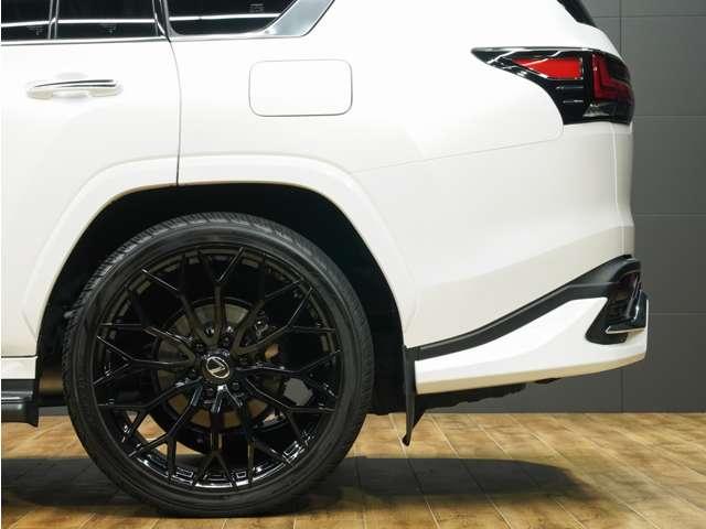 ＬＸ ＬＸ６００　ＵＮＩＶＥＲＳＡＬＤＥＳＩＧＮ２４インチホイール／１オーナー車／禁煙車／屋内保管車／マクレビ／Ｒエンター／モデリスタエアロ＆ステップ／グリルＢＬＫ仕様／本革／ＳＲ／デジタルミラー／Ｐバックドア／ＥＴＣ（32枚目）