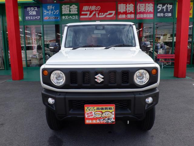 ジムニー ＸＣ　届出済未使用　オートマ　スズキセーフティーサポート　パールホワイト　衝突軽減ブレーキ　４速オートマチック　パートタイム４ＷＤ　スマートキープッシュスタート　ＬＥＤヘッドライト　シートヒーター　カスタムベースフルノーマル（2枚目）