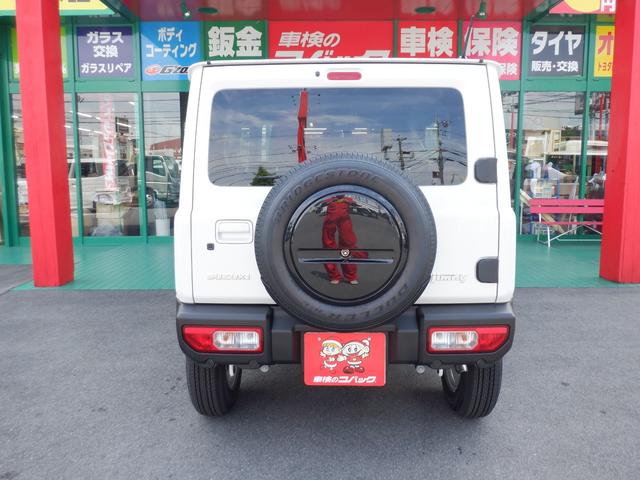 ジムニー ＸＣ　届出済未使用　オートマ　スズキセーフティーサポート　パールホワイト　衝突軽減ブレーキ　４速オートマチック　パートタイム４ＷＤ　スマートキープッシュスタート　ＬＥＤヘッドライト　シートヒーター　カスタムベースフルノーマル（3枚目）