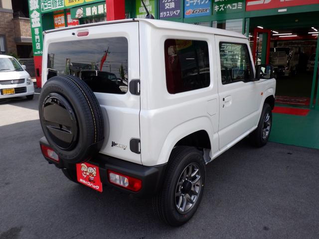 ジムニー ＸＣ　届出済未使用　オートマ　スズキセーフティーサポート　パールホワイト　衝突軽減ブレーキ　４速オートマチック　パートタイム４ＷＤ　スマートキープッシュスタート　ＬＥＤヘッドライト　シートヒーター　カスタムベースフルノーマル（8枚目）