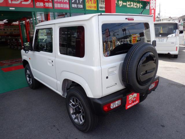 ジムニー ＸＣ　届出済未使用　オートマ　スズキセーフティーサポート　パールホワイト　衝突軽減ブレーキ　４速オートマチック　パートタイム４ＷＤ　スマートキープッシュスタート　ＬＥＤヘッドライト　シートヒーター　カスタムベースフルノーマル（9枚目）