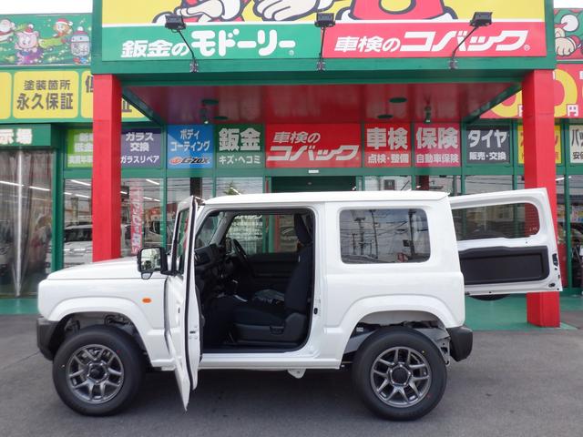 ジムニー ＸＣ　届出済未使用　オートマ　スズキセーフティーサポート　パールホワイト　衝突軽減ブレーキ　４速オートマチック　パートタイム４ＷＤ　スマートキープッシュスタート　ＬＥＤヘッドライト　シートヒーター　カスタムベースフルノーマル（12枚目）