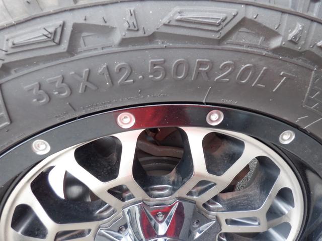 ダッジ・ラム ラム４ＷＤ６人乗りＶ８２００８モデル１ナンバー　４７００ＣＣオートマチックＦＵＥＬオフロードホイール３３インチ　リフトアップ　Ｓｕｍｍｉｔレーシングステップバー　ＬＥＤヘッド＆スモークテール　ＵＳ純正ベッドライナ　クロムバンパー＆グリル（29枚目）