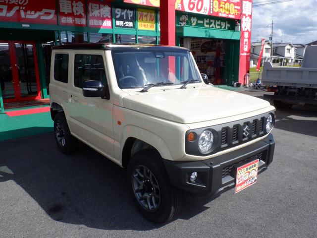 ジムニー ＸＣ　ＡＴ　４ＷＤ　２トーンルーフ　カスタマイズベース　届出済未使用車　ＸＣグレード　シフォンアイボリーメタリック２トーン　４速オートマチック　４ＷＤ　どノーマル　ＬＥＤヘッド＆フォグ　スマートキープッシュスタート（8枚目）