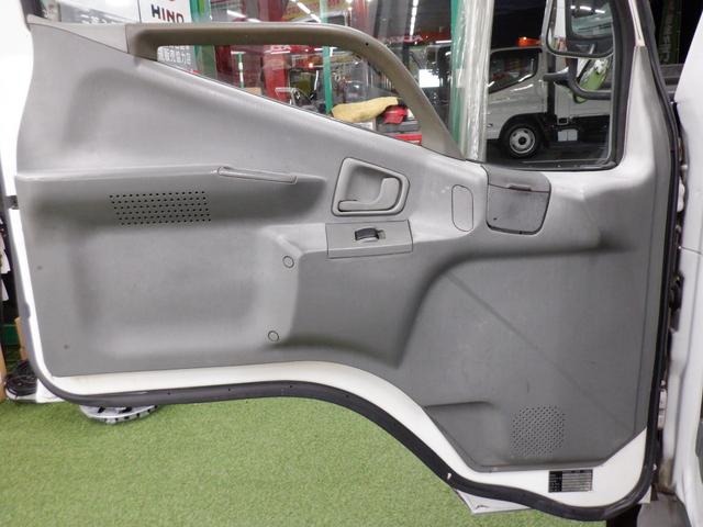キャンター 全低床１．５トン平ボディー　オートマチック４ナンバー　奈良県産自社顧客下取車　平床ボディー全低床１．５トン　３方開　オートマチック　エアコン　パワーウィンド　ＬＥＤヘッド　ＥＴＣ　ＮＯＸ・ＰＭ外　４Ｍ４０エンジン（31枚目）