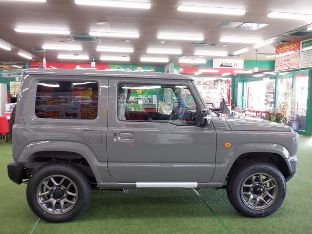 ジムニー XC 4AT 4WD セーフティーサポート 届出済未使用車 衝突軽減ブレーキ機能 シートヒーター プッシュスタート ミディアムグレー(4枚目)