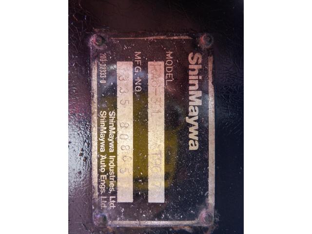 アトラストラック アーム式パワーゲート新明和　平床２ｔ　４ナンバー　荷台床縞鉄　茨木県産ワンオーナー自社下取車　５ＭＴ　２ＷＤ　新明和パワーゲートアーム式　左電格ミラー　荷台床縞鋼板鉄板貼　ＮＯＸ／ＰＭ対策地域外　レザー調シートカバー　ＥＴＣ　新タイヤ交換（30枚目）