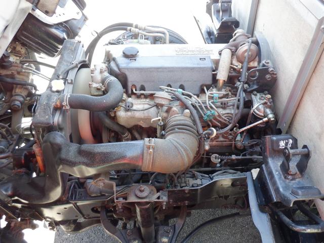 アトラストラック アーム式パワーゲート新明和　平床２ｔ　４ナンバー　荷台床縞鉄　茨木県産ワンオーナー自社下取車　５ＭＴ　２ＷＤ　新明和パワーゲートアーム式　左電格ミラー　荷台床縞鋼板鉄板貼　ＮＯＸ／ＰＭ対策地域外　レザー調シートカバー　ＥＴＣ　新タイヤ交換（52枚目）