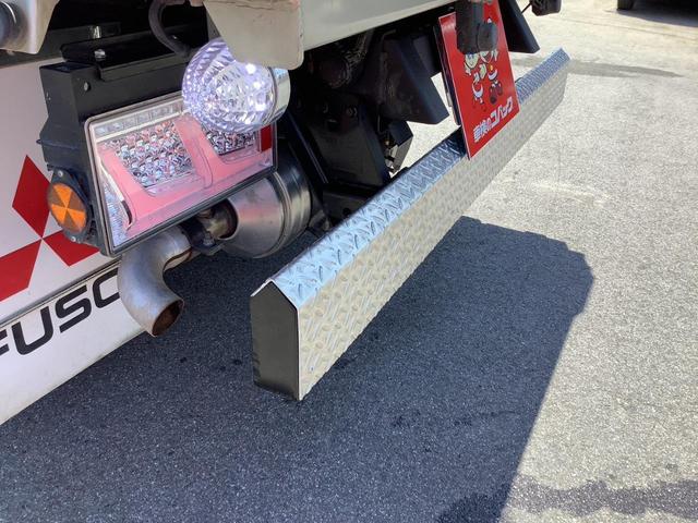 アトラストラック アーム式パワーゲート新明和 平床2t 4ナンバー 荷台床縞鉄 茨木県産ワンオーナー自社下取車 5MT 2WD 新明和パワーゲートアーム式 左電格ミラー 荷台床縞鋼板鉄板貼 NOX/PM対策地域外 レザー調シートカバー ETC 新タイヤ交換(71枚目)