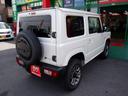 ジムニー ＸＣ　届出済未使用　オートマ　スズキセーフティーサポート　パールホワイト　衝突軽減ブレーキ　４速オートマチック　パートタイム４ＷＤ　スマートキープッシュスタート　ＬＥＤヘッドライト　シートヒーター　カスタムベースフルノーマル（8枚目）