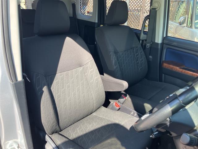 タンク カスタムＧ－Ｔ　両側電動スライドドア　フルセグナビ　バックカメラ　Ｂｌｕｅｔｏｏｔｈ接続　１５インチアルミホイール　クルーズコントロール　ＥＴＣ　アイドリングストップ　オートライト　プッシュスタート　スペアキー有（10枚目）