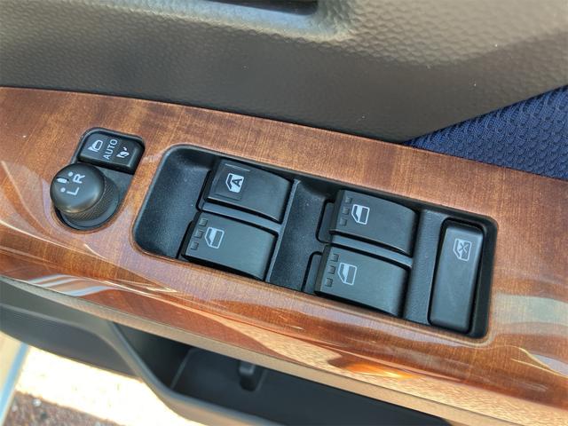 タンク カスタムＧ－Ｔ　両側電動スライドドア　フルセグナビ　バックカメラ　Ｂｌｕｅｔｏｏｔｈ接続　１５インチアルミホイール　クルーズコントロール　ＥＴＣ　アイドリングストップ　オートライト　プッシュスタート　スペアキー有（14枚目）