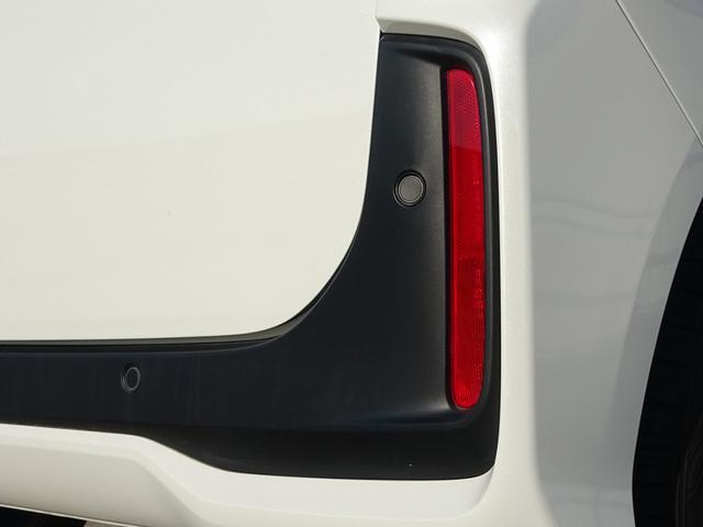 Ｎ－ＢＯＸカスタム 現行ターボコーディネートスタイル白黒ツートンホンダセンシング　９インチＴＶナビ・パールホワイト＆ブラックルーツ・シートヒーター付フルレザー調シート・両側電動スライド・シートバックテーブル・レザーステアリング・バックカメラ・オートクルーズ・ドラコ・ＬＥＤフォグ（22枚目）