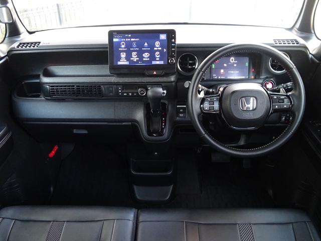 Ｎ－ＢＯＸカスタム 現行ターボコーディネートスタイル白黒ツートンホンダセンシング　９インチＴＶナビ・パールホワイト＆ブラックルーツ・シートヒーター付フルレザー調シート・両側電動スライド・シートバックテーブル・レザーステアリング・バックカメラ・オートクルーズ・ドラコ・ＬＥＤフォグ（28枚目）