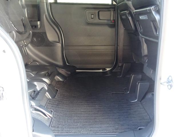 Ｎ－ＢＯＸカスタム 現行ターボコーディネートスタイル白黒ツートンホンダセンシング　９インチＴＶナビ・パールホワイト＆ブラックルーツ・シートヒーター付フルレザー調シート・両側電動スライド・シートバックテーブル・レザーステアリング・バックカメラ・オートクルーズ・ドラコ・ＬＥＤフォグ（49枚目）