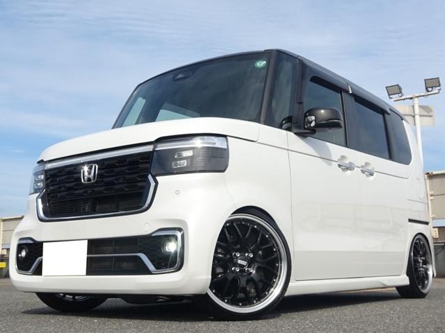 Ｎ－ＢＯＸカスタム ターボ白黒ツートンカラー９型ナビ全方位カメラ１７インチ車高調　・ＯＰ全方位カメラ・９インチＴＶナビ・車高調・１７インチワイドホイル・ワイドフェンダー加工・シートヒーター付ハーフレザー調シート・シートバックテーブル・両側電動スライド・電子パーキング・ドラレコ（3枚目）