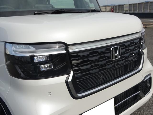 Ｎ－ＢＯＸカスタム ターボ白黒ツートンカラー９型ナビ全方位カメラ１７インチ車高調　・ＯＰ全方位カメラ・９インチＴＶナビ・車高調・１７インチワイドホイル・ワイドフェンダー加工・シートヒーター付ハーフレザー調シート・シートバックテーブル・両側電動スライド・電子パーキング・ドラレコ（10枚目）