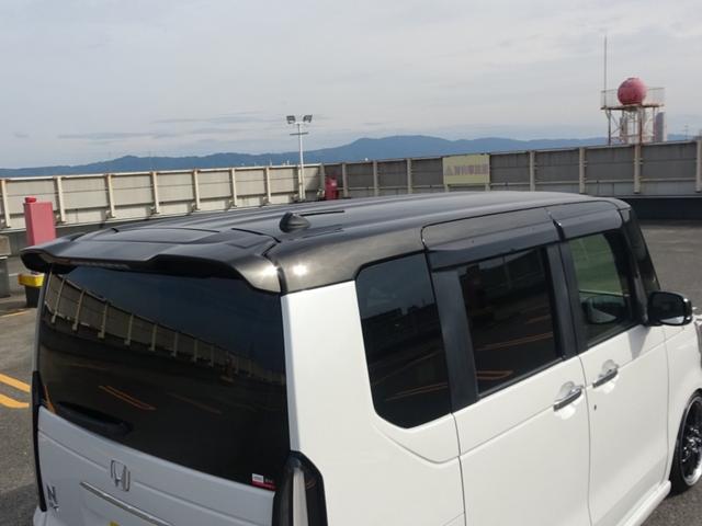 Ｎ－ＢＯＸカスタム ターボ白黒ツートンカラー９型ナビ全方位カメラ１７インチ車高調　・ＯＰ全方位カメラ・９インチＴＶナビ・車高調・１７インチワイドホイル・ワイドフェンダー加工・シートヒーター付ハーフレザー調シート・シートバックテーブル・両側電動スライド・電子パーキング・ドラレコ（16枚目）