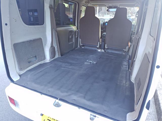 エブリイ PCハイルーフ衝突回避支援ブレーキセーフティパック TVナビ ・4人乗・デジタルインナーミラー・ドラレコ・アンサーバックキーレス・オーバードライブ付き4速AT・ナビTV・パワーウィンドウ・電格ミラー・コーナーセンサー・LEDヘッドライトランプ・センターコンソール(27枚目)