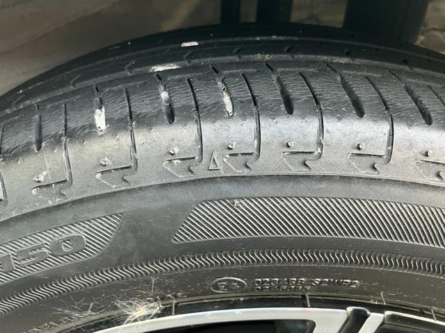 タント カスタムＸ　１４インチアルミホイール　大型エアロバンパー　フルＬＥＤヘッドランプ　オート格納式カラードドアミラー　両側パワースライドドア　キーフリーシステム　プッシュボタンスタート（9枚目）
