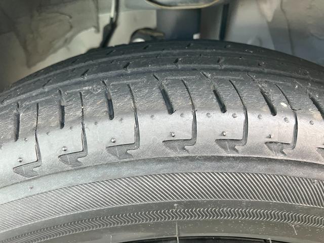 タント カスタムＸ　１４インチアルミホイール　大型エアロバンパー　フルＬＥＤヘッドランプ　オート格納式カラードドアミラー　両側パワースライドドア　キーフリーシステム　プッシュボタンスタート（17枚目）