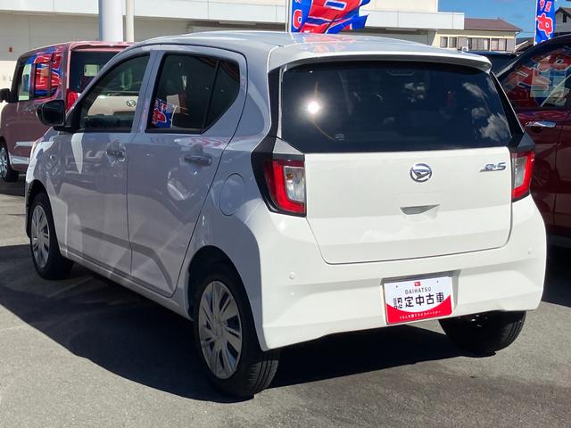 ミライース X SAIII 14インチフルホイールキャップ LEDヘッドランプ 電動格納式(カラード)ドアミラー 自発光式デジタルメーターブルーイルミネーションメーター マニュアルエアコン(ダイヤル式) キーレスエントリー(3枚目)