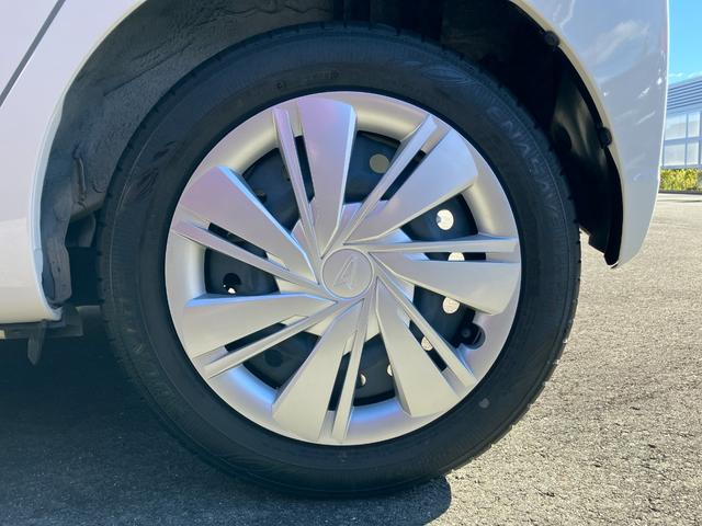 ミライース X SAIII 14インチフルホイールキャップ LEDヘッドランプ 電動格納式(カラード)ドアミラー 自発光式デジタルメーターブルーイルミネーションメーター マニュアルエアコン(ダイヤル式) キーレスエントリー(23枚目)