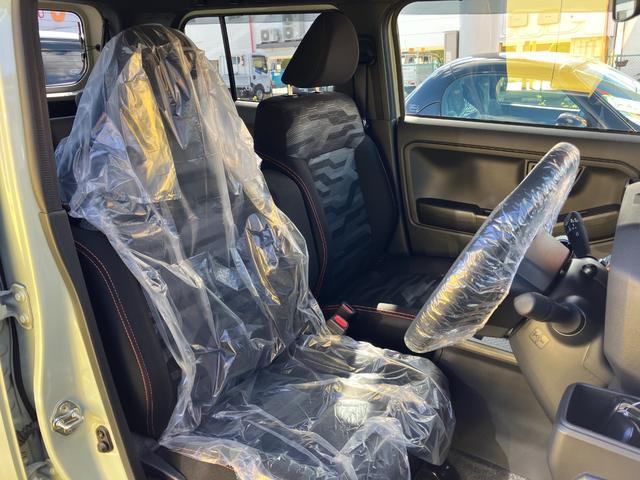 タフト Gターボ 15インチアルミホイール オートレベリング機能付フルLEDヘッドランプ LEDフォグランプ 本革巻ステアリングホイール 本革巻インパネセンターシフト TFTカラーマルチインフォメーションディスプレイ(17枚目)