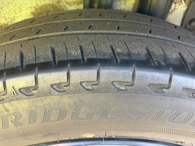 ムーヴキャンバス ストライプスＧ　１４インチフルホイールキャップ　ＬＥＤヘッドランプ　ＬＥＤフォグランプ　ホっとカップホルダー　両側パワースライドドア　キーフリーシステム　プッシュボタンスタート　ＵＶカットガラス（4枚目）