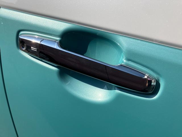 ムーヴキャンバス ストライプスＧ　１４インチフルホイールキャップ　ＬＥＤヘッドランプ　ＬＥＤフォグランプ　ホっとカップホルダー　両側パワースライドドア　キーフリーシステム　プッシュボタンスタート　ＵＶカットガラス（6枚目）