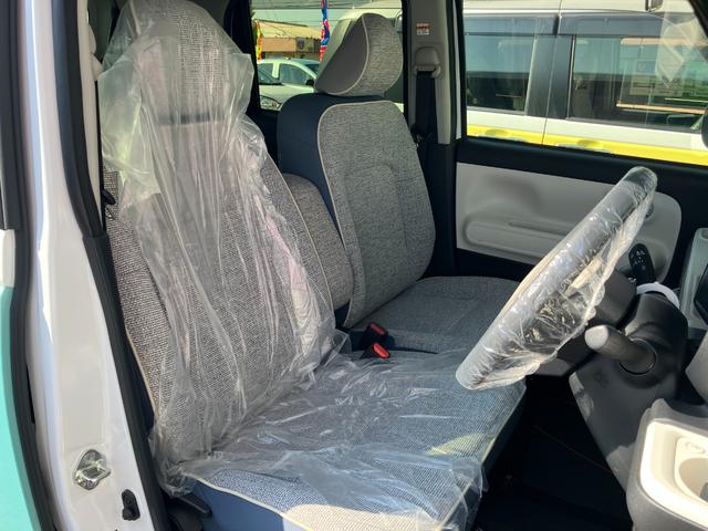 ムーヴキャンバス ストライプスＧ　１４インチフルホイールキャップ　ＬＥＤヘッドランプ　ＬＥＤフォグランプ　ホっとカップホルダー　両側パワースライドドア　キーフリーシステム　プッシュボタンスタート　ＵＶカットガラス（8枚目）