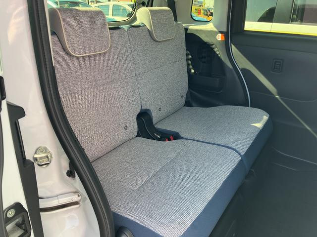 ムーヴキャンバス ストライプスＧ　１４インチフルホイールキャップ　ＬＥＤヘッドランプ　ＬＥＤフォグランプ　ホっとカップホルダー　両側パワースライドドア　キーフリーシステム　プッシュボタンスタート　ＵＶカットガラス（9枚目）