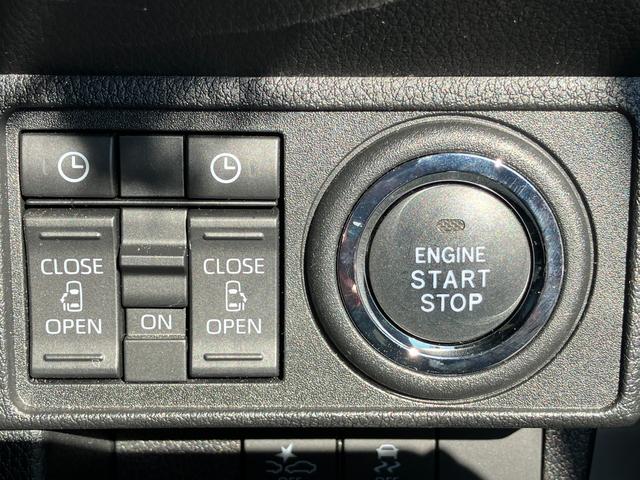 ムーヴキャンバス ストライプスＧ　１４インチフルホイールキャップ　ＬＥＤヘッドランプ　ＬＥＤフォグランプ　ホっとカップホルダー　両側パワースライドドア　キーフリーシステム　プッシュボタンスタート　ＵＶカットガラス（12枚目）