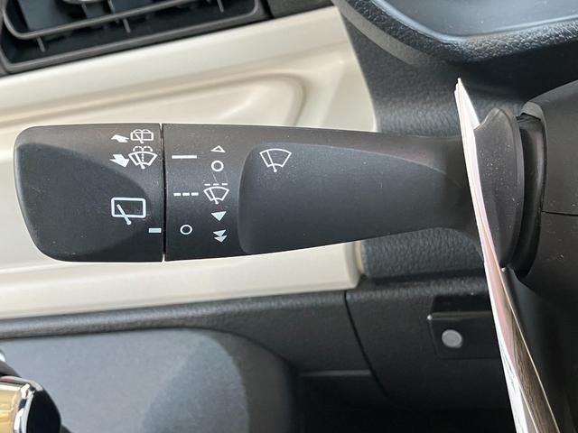 ムーヴキャンバス ストライプスＧ　１４インチフルホイールキャップ　ＬＥＤヘッドランプ　ＬＥＤフォグランプ　ホっとカップホルダー　両側パワースライドドア　キーフリーシステム　プッシュボタンスタート　ＵＶカットガラス（34枚目）