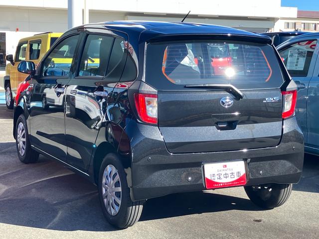 ミライース Ｌ　ＳＡＩＩＩ　１３インチフルホイールキャップ　マルチリフレクターハロゲンヘッドランプ　可倒式ドアミラー　自発光式デジタルメーターアンバーイルミネーションメーター　マニュアルエアコン（ダイヤル式）　キーレスエントリー（8枚目）