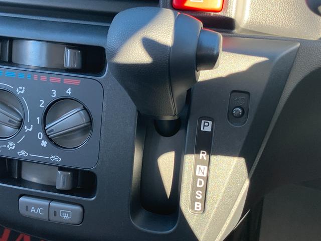 ミライース Ｌ　ＳＡＩＩＩ　１３インチフルホイールキャップ　マルチリフレクターハロゲンヘッドランプ　可倒式ドアミラー　自発光式デジタルメーターアンバーイルミネーションメーター　マニュアルエアコン（ダイヤル式）　キーレスエントリー（17枚目）