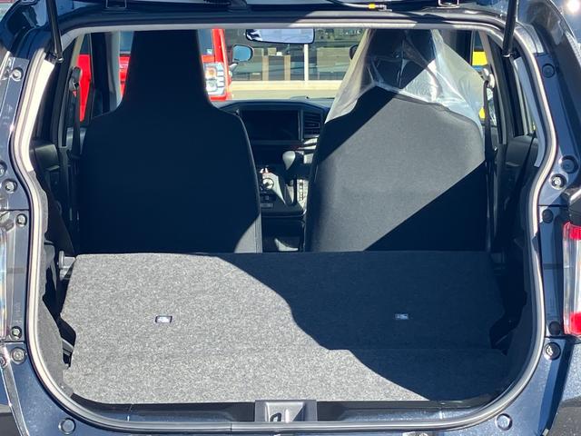 ミライース Ｌ　ＳＡＩＩＩ　１３インチフルホイールキャップ　マルチリフレクターハロゲンヘッドランプ　可倒式ドアミラー　自発光式デジタルメーターアンバーイルミネーションメーター　マニュアルエアコン（ダイヤル式）　キーレスエントリー（19枚目）