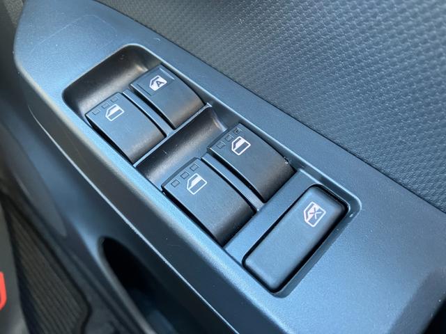 ミライース Ｌ　ＳＡＩＩＩ　１３インチフルホイールキャップ　マルチリフレクターハロゲンヘッドランプ　可倒式ドアミラー　自発光式デジタルメーターアンバーイルミネーションメーター　マニュアルエアコン（ダイヤル式）　キーレスエントリー（26枚目）