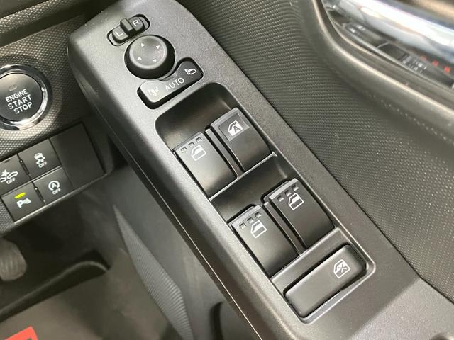 タフト G クロムベンチャー メッキドアアウターハンドル 15インチアルミホイール オートレベリング機能付フルLEDヘッドランプ LEDフォグランプ 本革巻ステアリングホイール 本革巻インパネセンターシフト(7枚目)