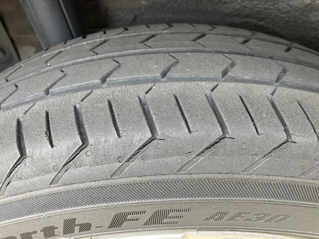 タフト G クロムベンチャー メッキドアアウターハンドル 15インチアルミホイール オートレベリング機能付フルLEDヘッドランプ LEDフォグランプ 本革巻ステアリングホイール 本革巻インパネセンターシフト(11枚目)