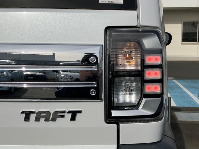 タフト G クロムベンチャー メッキドアアウターハンドル 15インチアルミホイール オートレベリング機能付フルLEDヘッドランプ LEDフォグランプ 本革巻ステアリングホイール 本革巻インパネセンターシフト(16枚目)