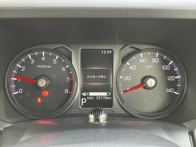 タフト G クロムベンチャー メッキドアアウターハンドル 15インチアルミホイール オートレベリング機能付フルLEDヘッドランプ LEDフォグランプ 本革巻ステアリングホイール 本革巻インパネセンターシフト(18枚目)