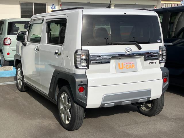 タフト G クロムベンチャー メッキドアアウターハンドル 15インチアルミホイール オートレベリング機能付フルLEDヘッドランプ LEDフォグランプ 本革巻ステアリングホイール 本革巻インパネセンターシフト(19枚目)