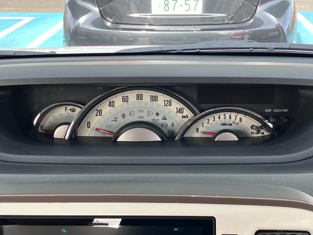 ムーヴキャンバス ＧメイクアップＶＳ　ＳＡＩＩＩ　１４インチフルホイールキャップ　ＬＥＤヘッドランプ　キーフリーシステム　両側パワースライドドア　オートエアコン（プッシュ式）　オートライト　置きラクボックス（18枚目）