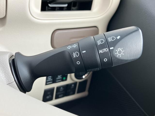 ムーヴキャンバス ＧメイクアップＶＳ　ＳＡＩＩＩ　１４インチフルホイールキャップ　ＬＥＤヘッドランプ　キーフリーシステム　両側パワースライドドア　オートエアコン（プッシュ式）　オートライト　置きラクボックス（35枚目）