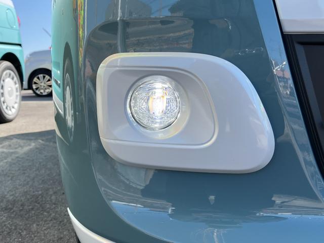 ムーヴキャンバス ストライプスＧターボ　１４インチフルホイールキャップ　ＬＥＤヘッドランプ　ＬＥＤフォグランプ　ホっとカップホルダー　両側パワースライドドア　キーフリーシステム　プッシュボタンスタート　ＵＶカットガラス（30枚目）